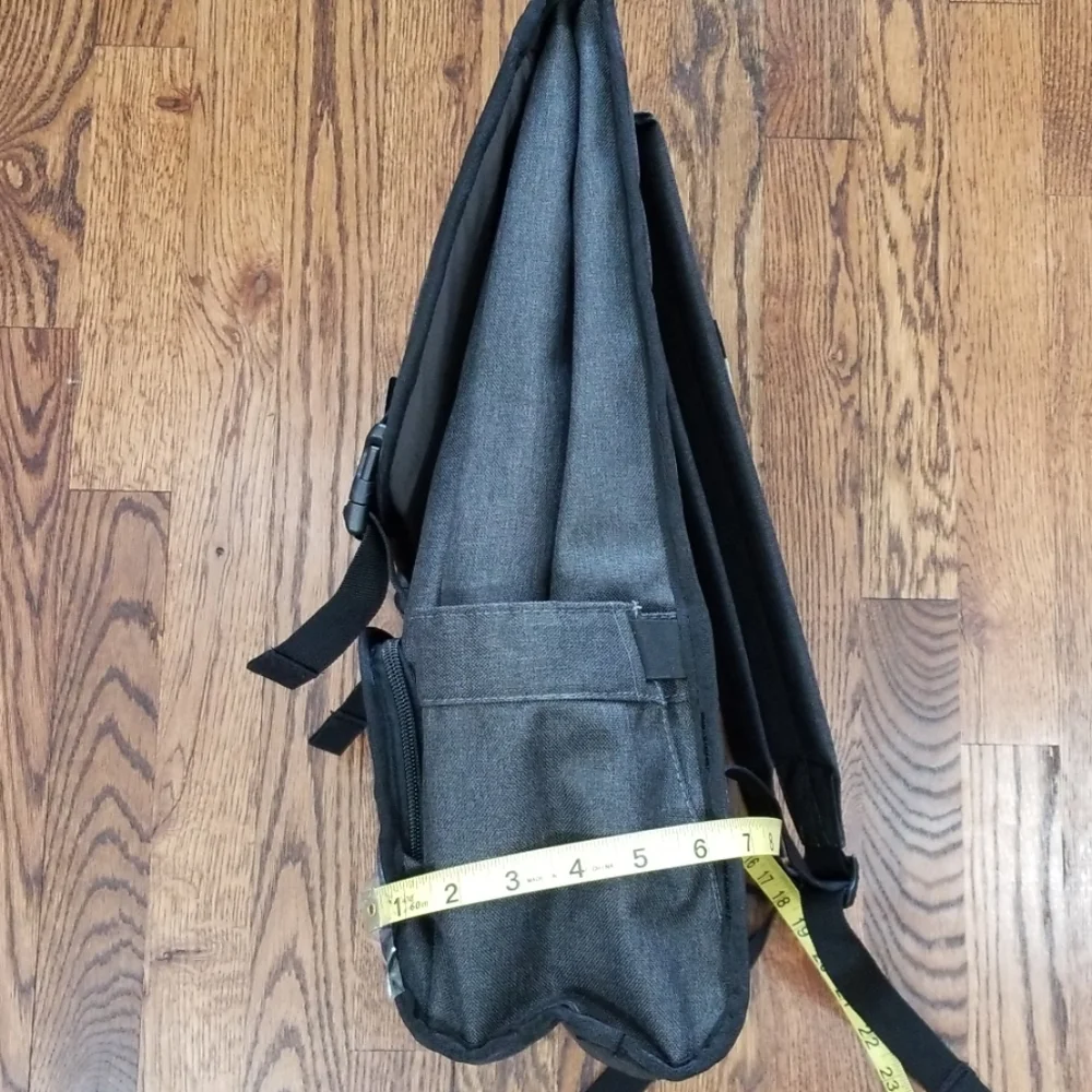 OGIO nwt pockets